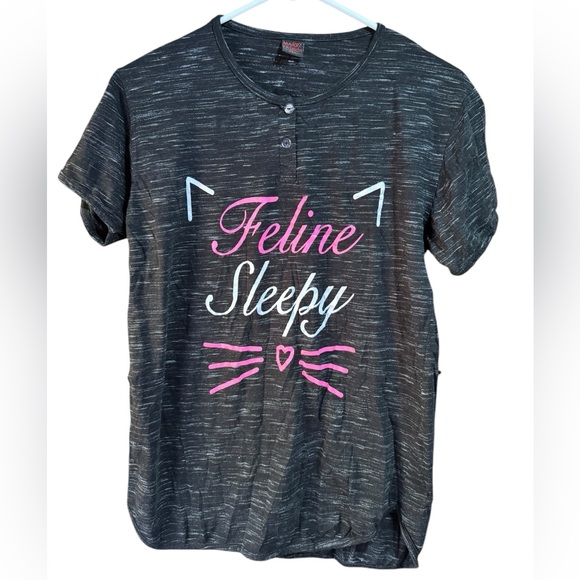 🦩5/$30🦩 “Feline Sleepy” T-Shirt - Picture 1 of 3